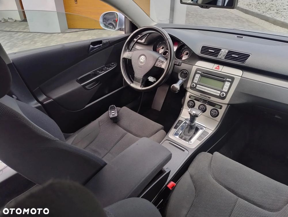 Volkswagen Passat 2.0 TDI Comfortline DSG - 20
