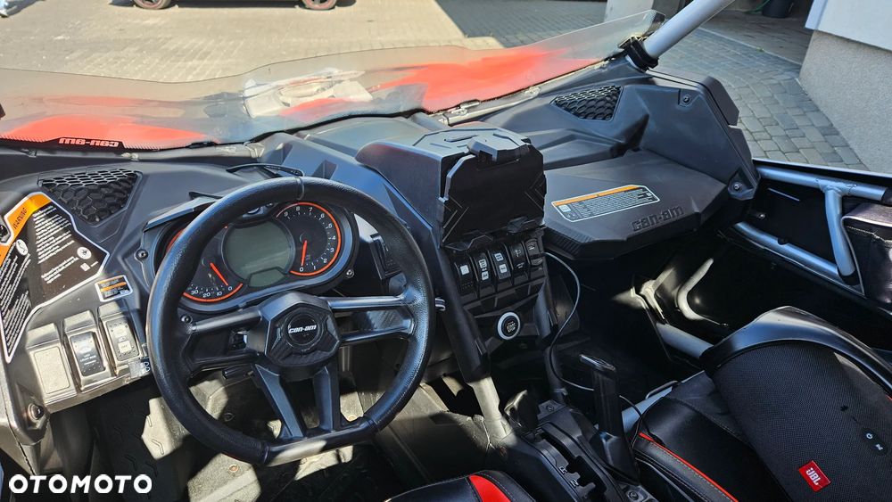 Can-Am Maverick - 8