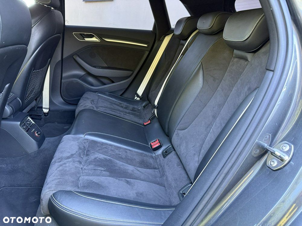 Audi A3 Sportback 1.4 TFSI S line Sportpaket - 16