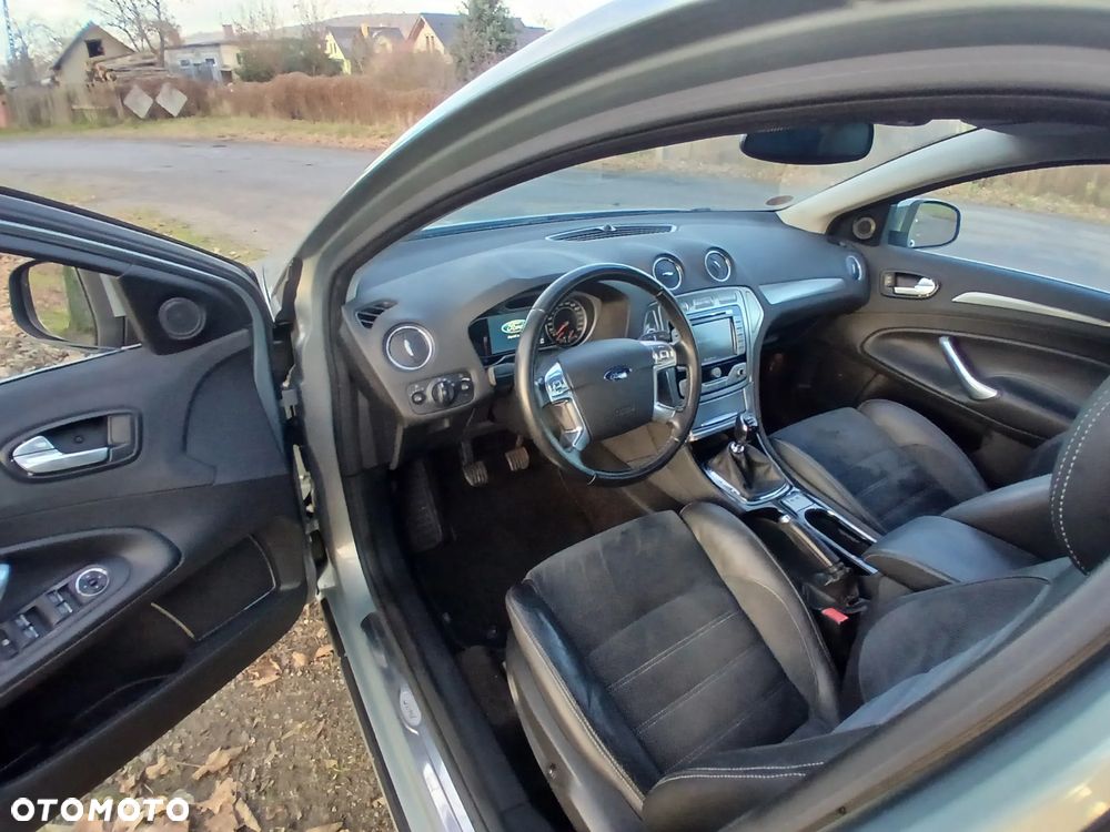 Ford Mondeo 2.5 Titanium X - 20