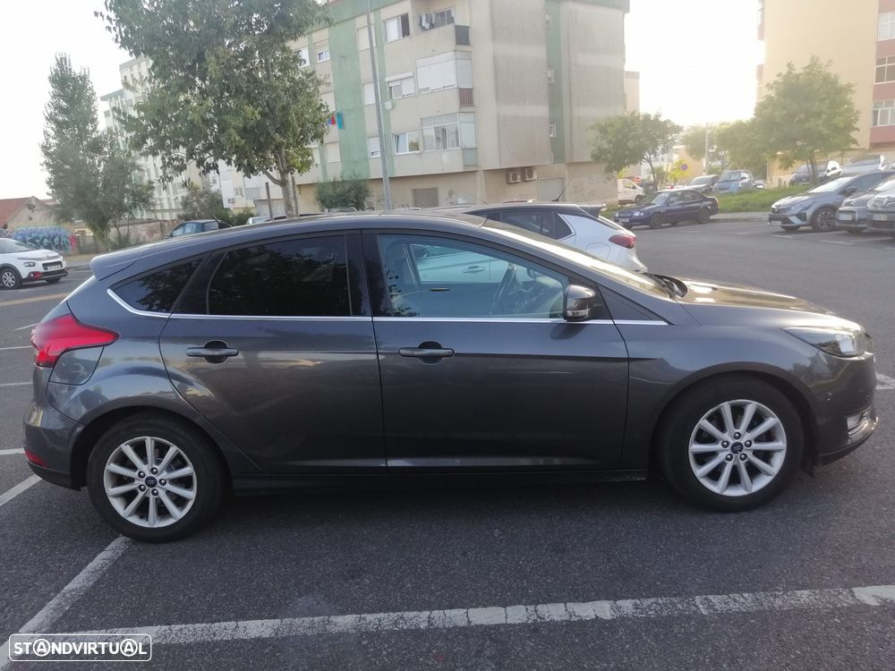 Ford Focus 1.0 SCTi Titanium - 1