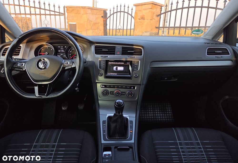 Volkswagen Golf 2.0 TDI BlueMotion Technology Lounge - 5