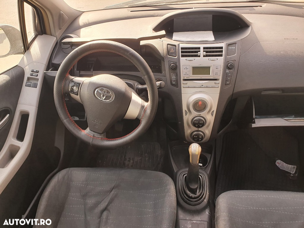 Dezmembrez Toyota Yaris motor 1.4 d-4d 66kw 90cp 1ND-TV dezmembrari cutie de viteze manuala 5+1 usa stanga dreapta - 5