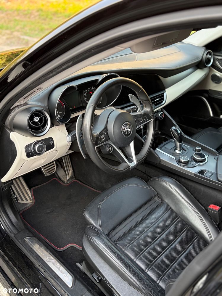 Alfa Romeo Giulia 2.0 Turbo Veloce TI Q4 - 9