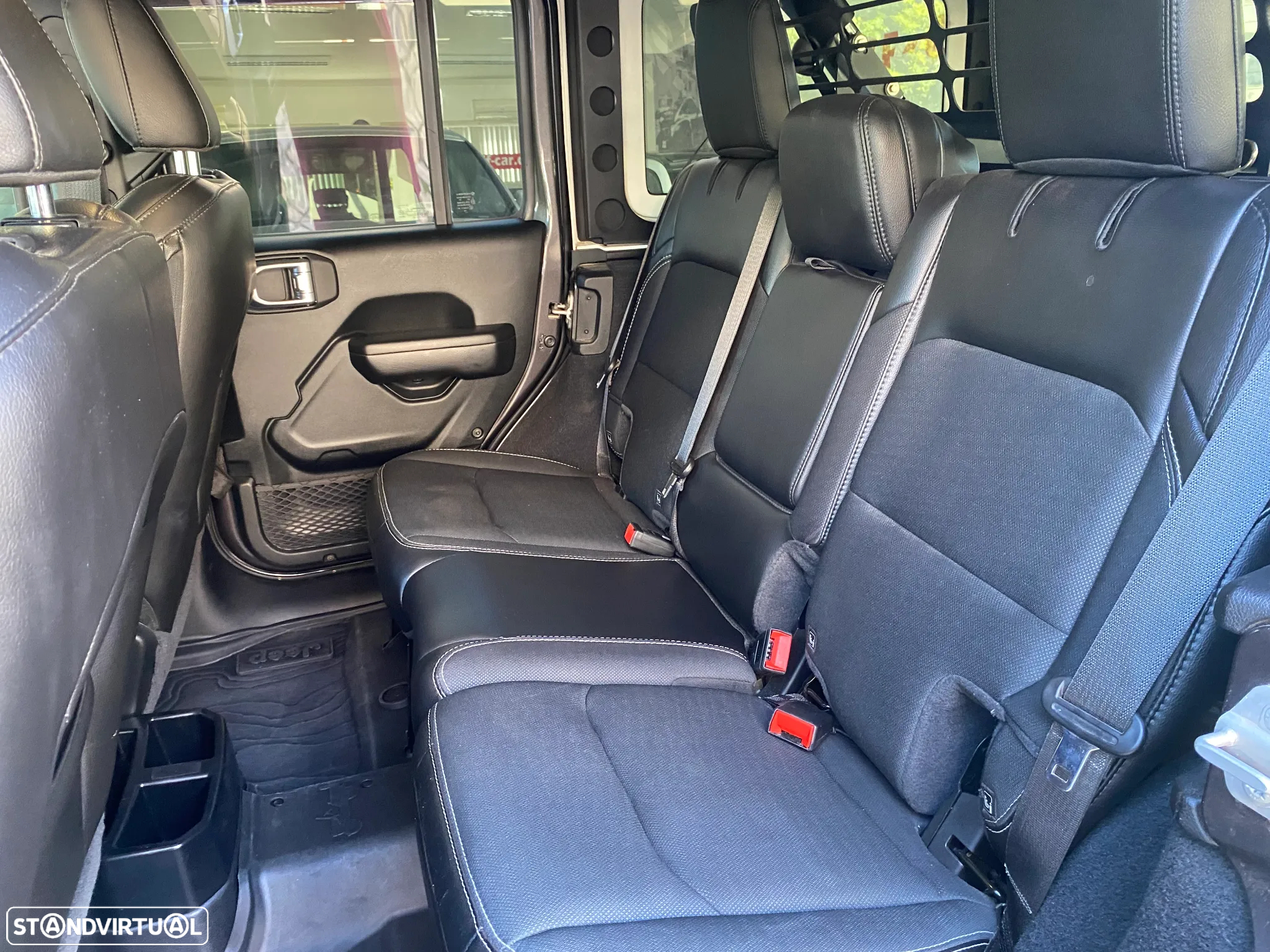 Jeep Wrangler Unlimited 2.2 CRD Sport AT - 43
