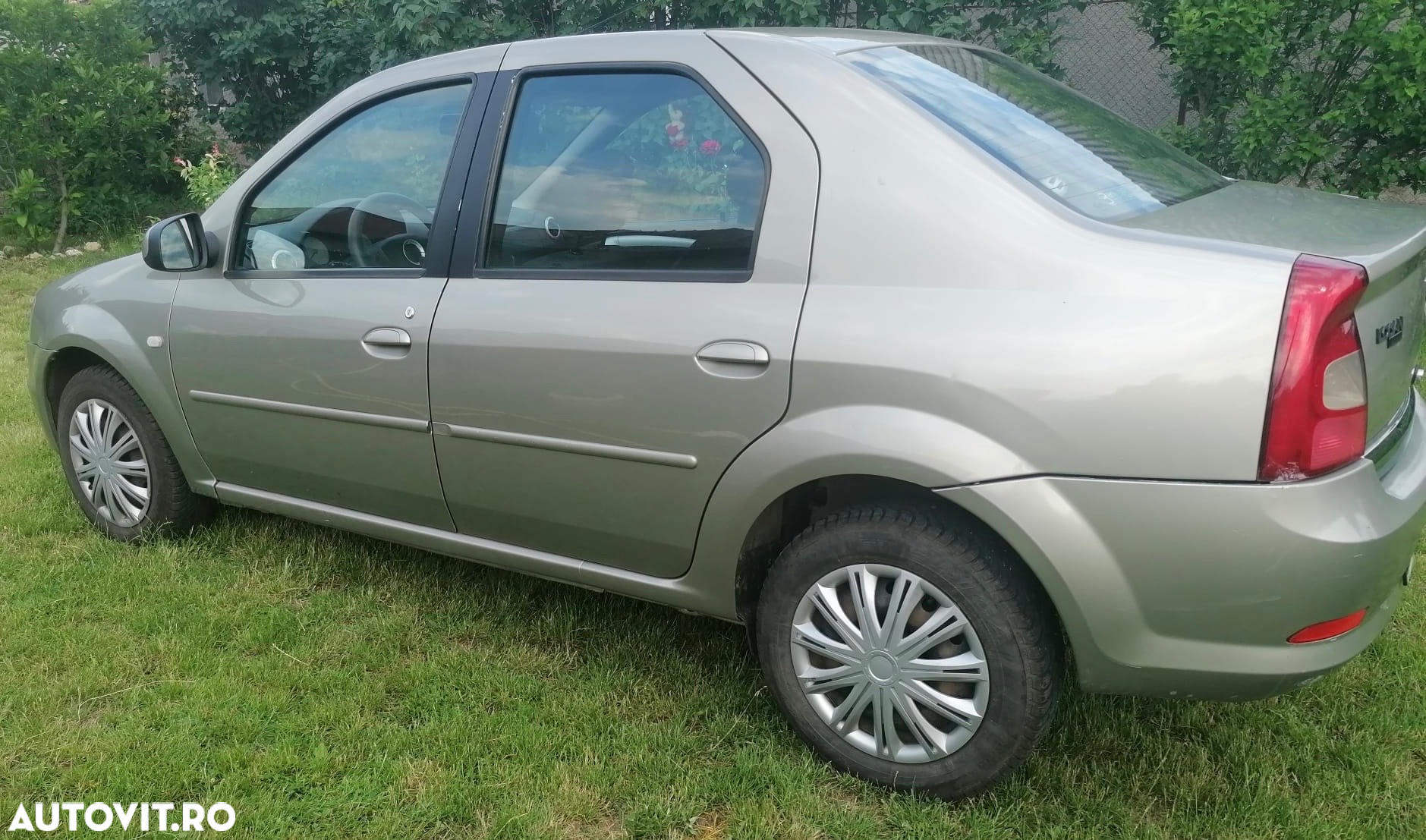 Dacia Logan 1.2 16V Laureate - 2