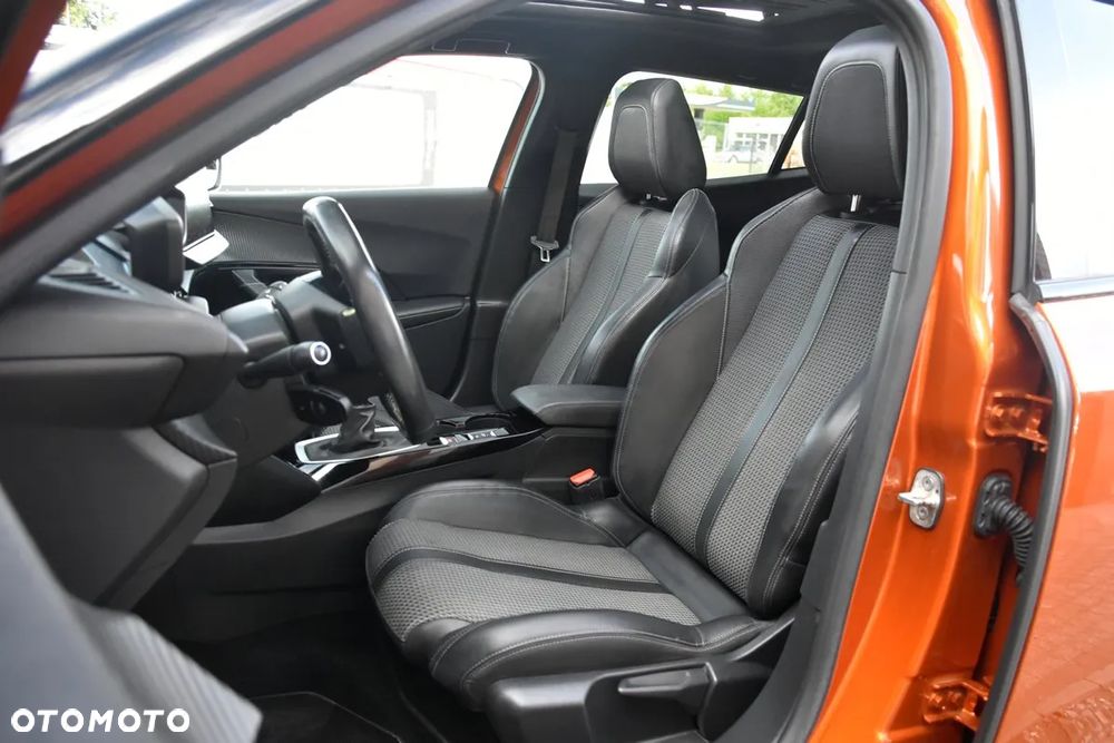 Peugeot 2008 1.2 PureTech GT Line S&S - 17
