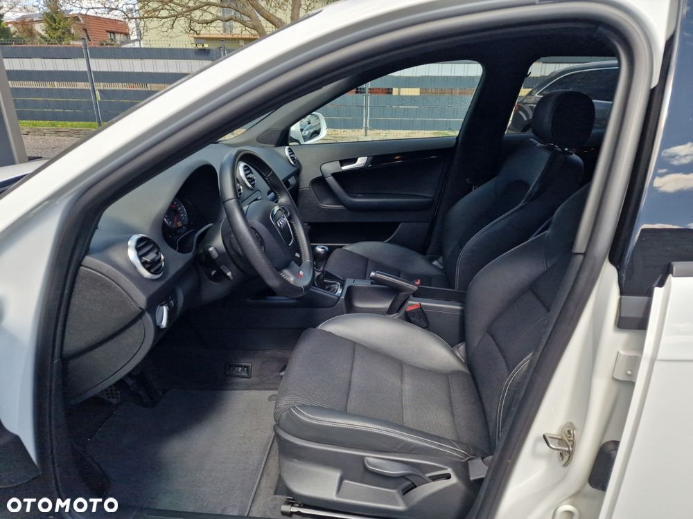 Audi A3 Sportback 2.0 TDI DPF S line Sportpaket - 20