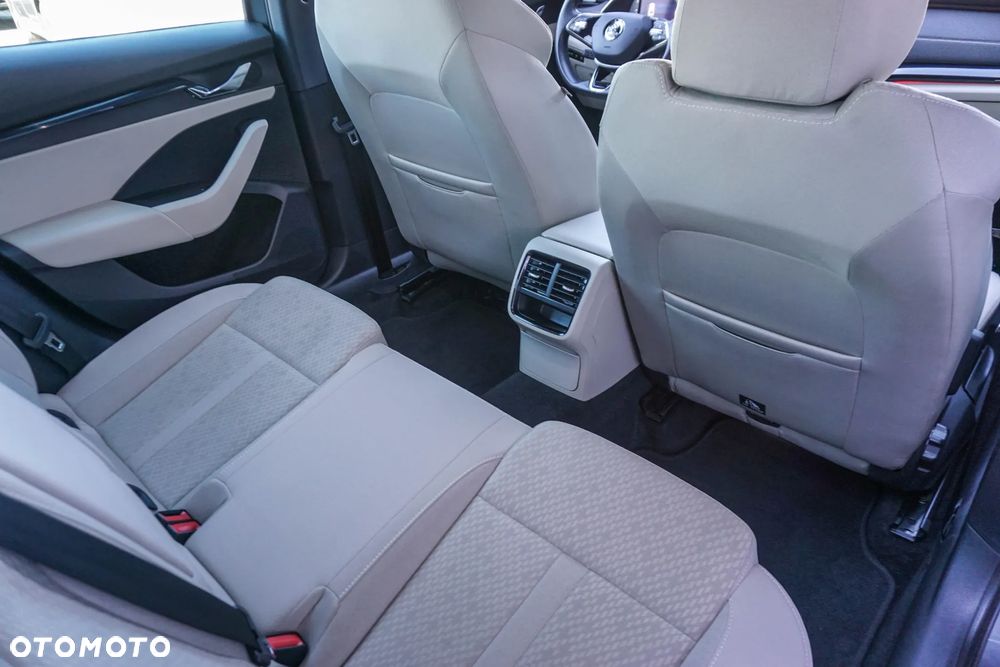 Skoda Octavia 2.0 TDI Style DSG - 35