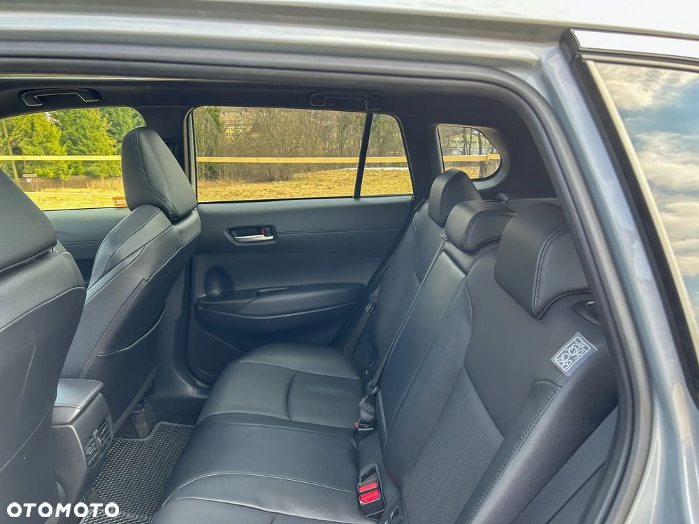 Toyota Corolla Cross 2.0 Hybrid Premiere Edition AWD - 13