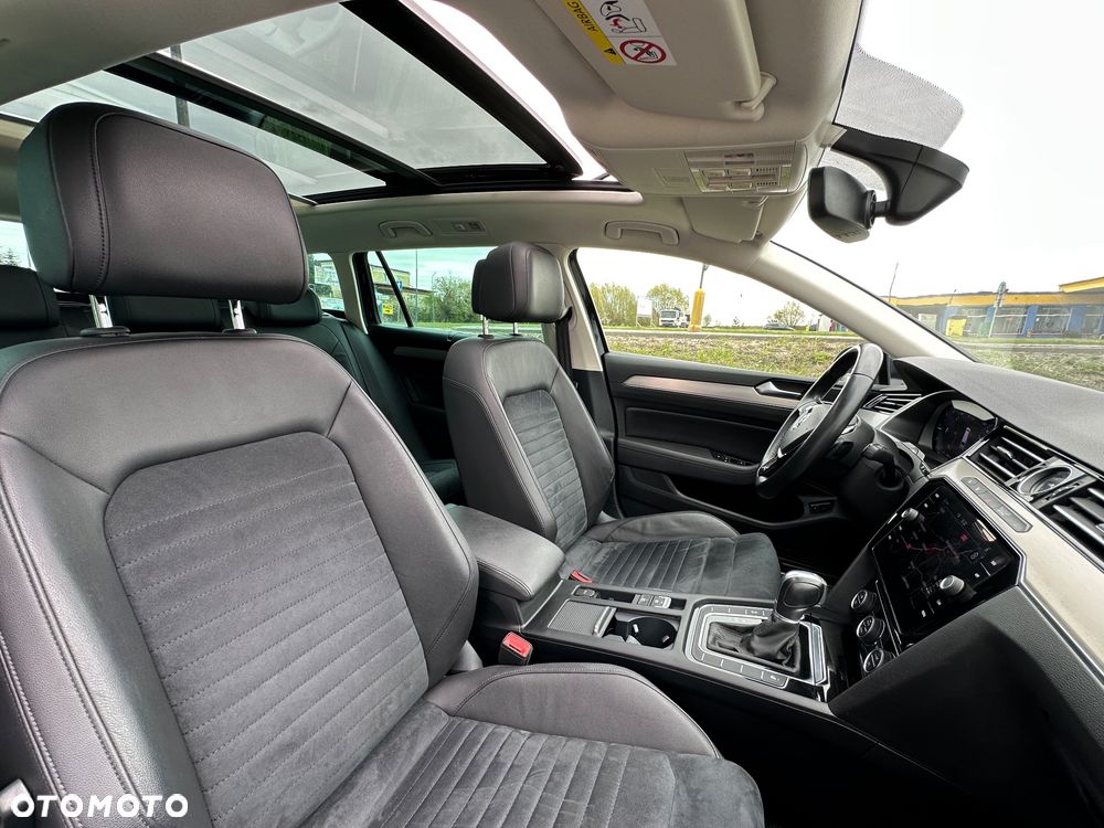 Volkswagen Passat 2.0 TDI SCR DSG Comfortline - 25