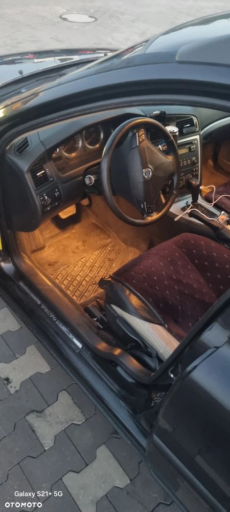 Volvo V70 2.4D Momentum - 9