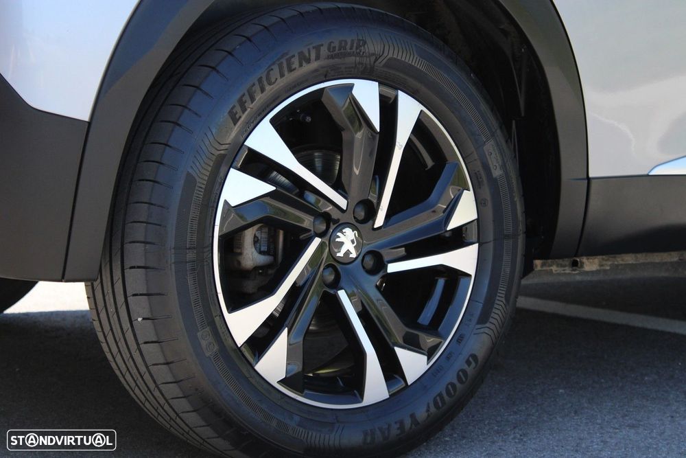 Peugeot e-2008 Allure - 23