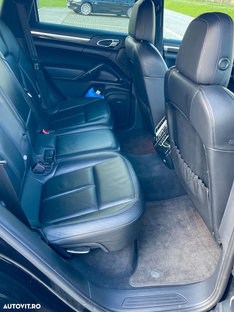 Porsche Cayenne 3.0 L V6 - 19