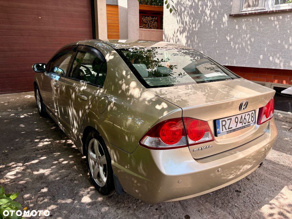 Honda Civic 1.8 Comfort - 4