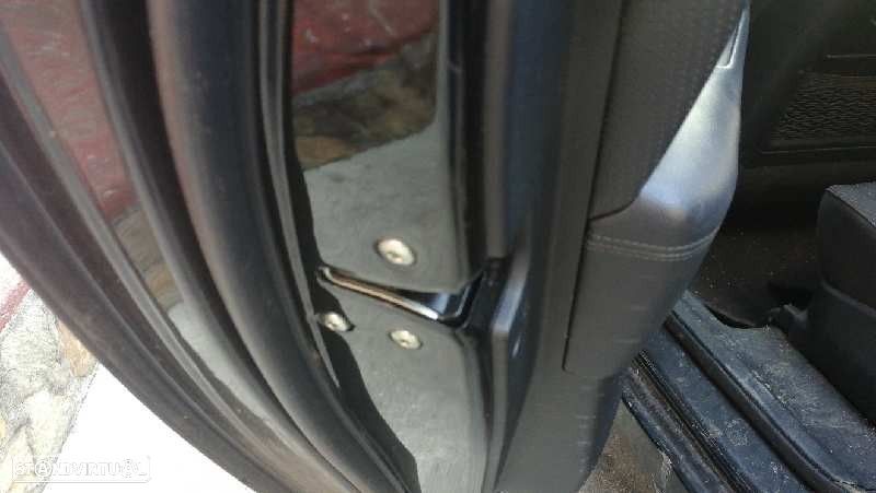 FECHADURA PORTA TRASEIRA ESQUERDA KIA CARENS IV 2014 - 1
