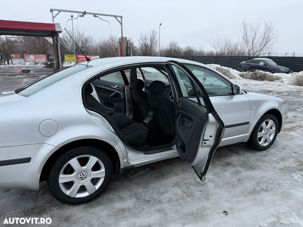 Skoda Superb 1,9 TDI Elegance - 35
