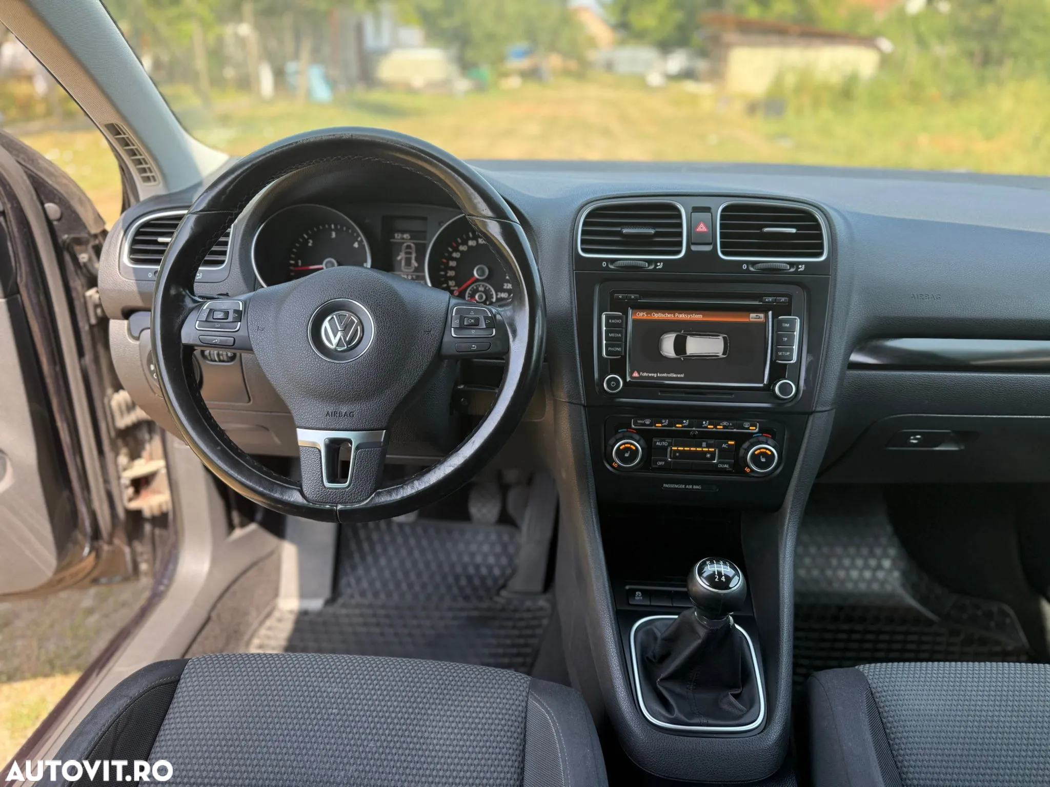Volkswagen Golf 1.6 TDI BMT Highline - 8