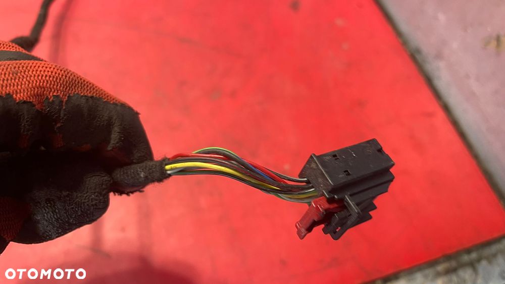 VW PASSAT B7 LUSTERKO PRAWE PRZÓD - 2