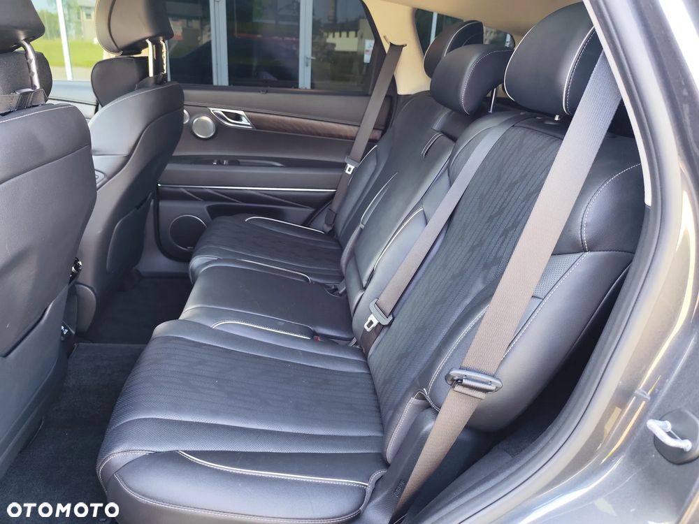 Hyundai Genesis - 14