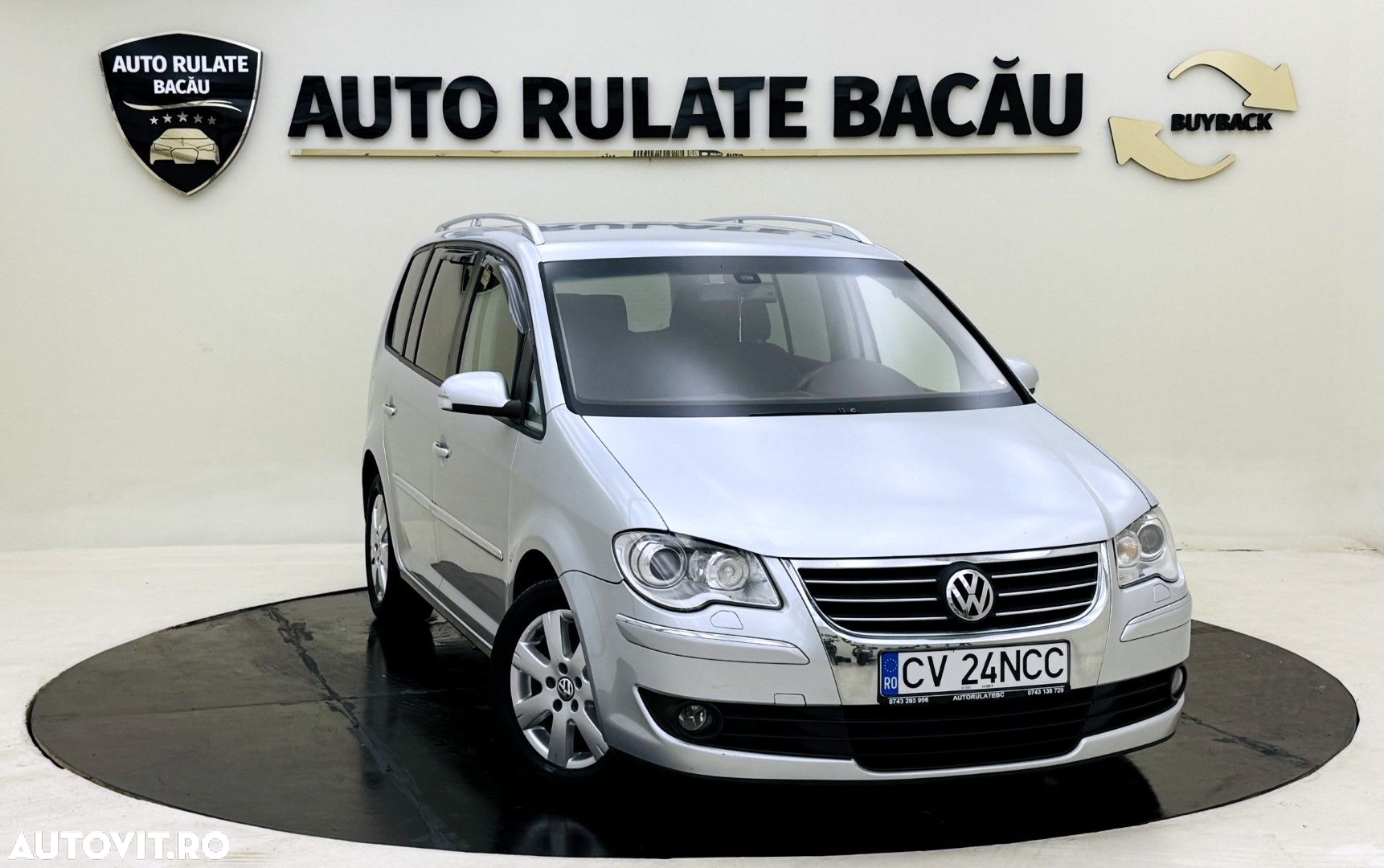 Volkswagen Touran 2.0 TDI DPF Highline DSG - 3
