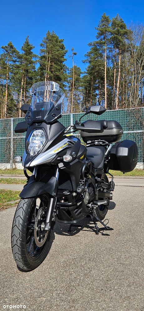 Suzuki V-STROM - 10