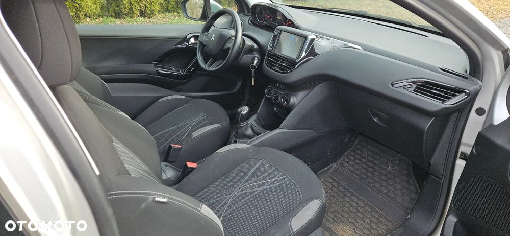 Peugeot 208 1.2 VTi Active - 11