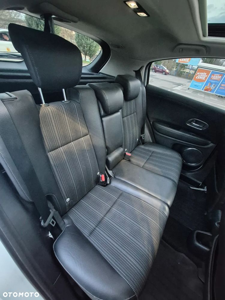 Honda HR-V 1.5 i-VTEC CVT Executive - 19