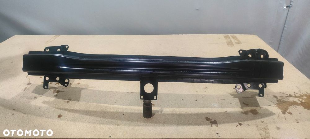 BELKA ZDERZAKA PRZÓD VW GOLF V - 1