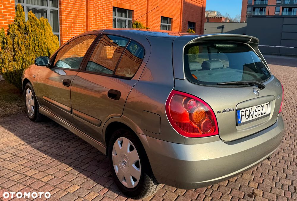 Nissan Almera 1.5 dCi acenta PLUS - 10