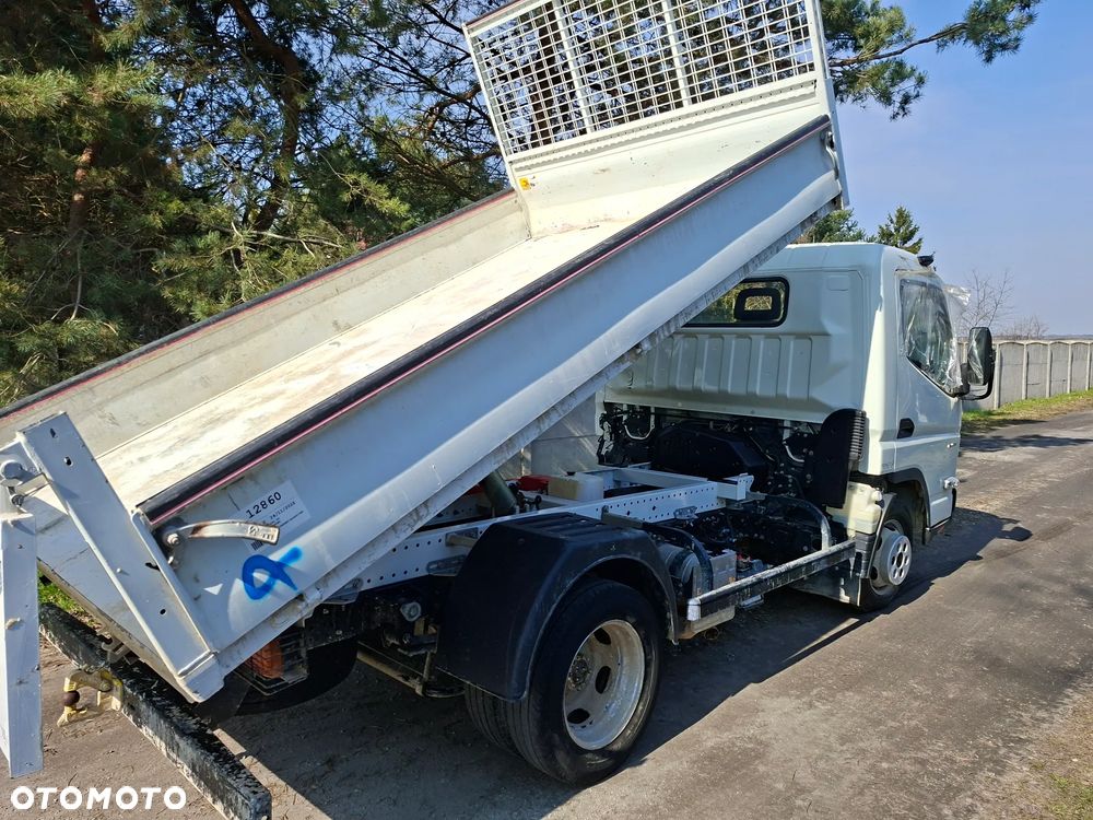 Mitsubishi Fuso Canter - 8