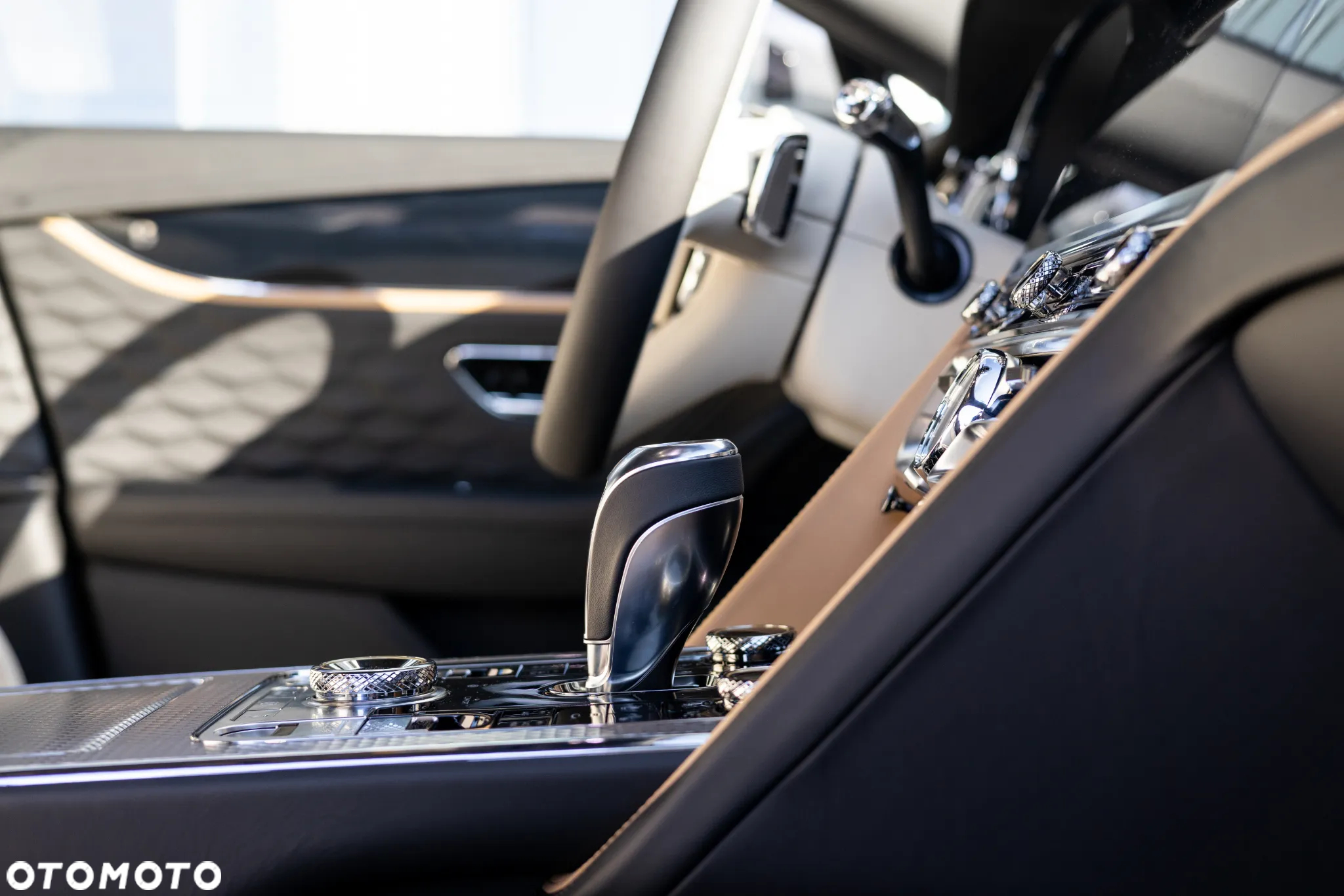 Bentley Flying Spur - 12