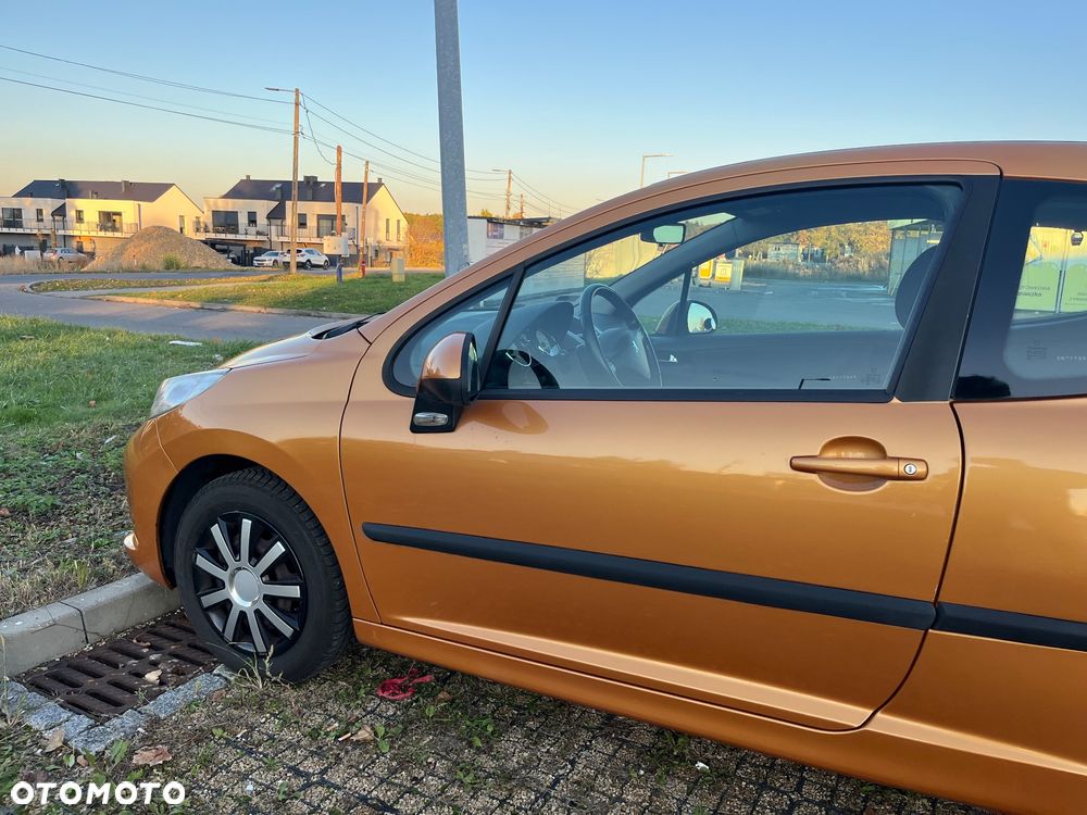 Peugeot 207 1.4 16V Presence - 4