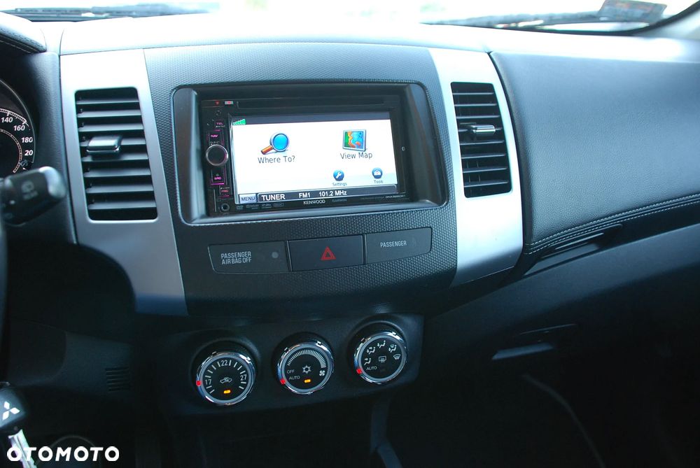 Mitsubishi Outlander 2.0 Intense NAVI 2WD EU5 CVT - 20