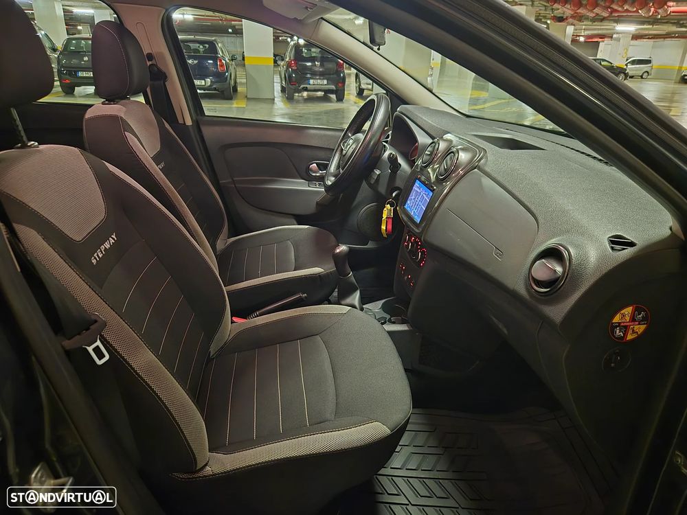Dacia Logan MCV 0.9 TCe Stepway - 39