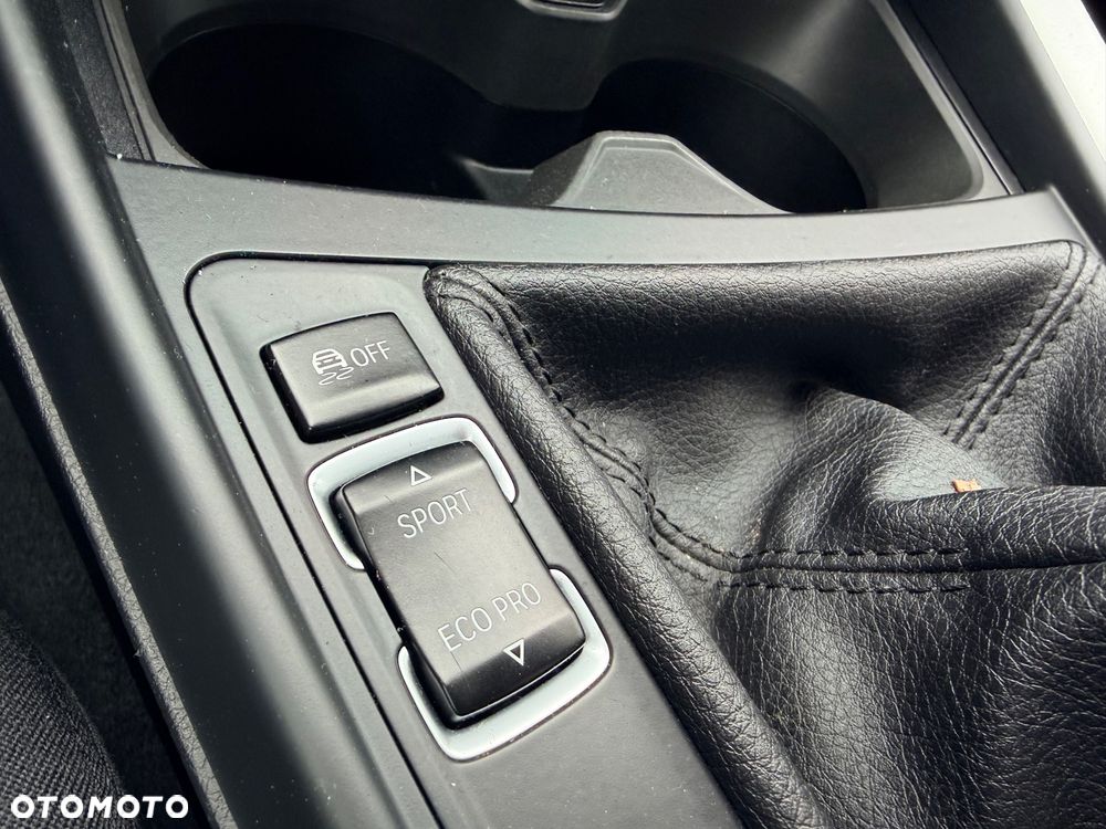 BMW Seria 1 118i Sport Line - 28