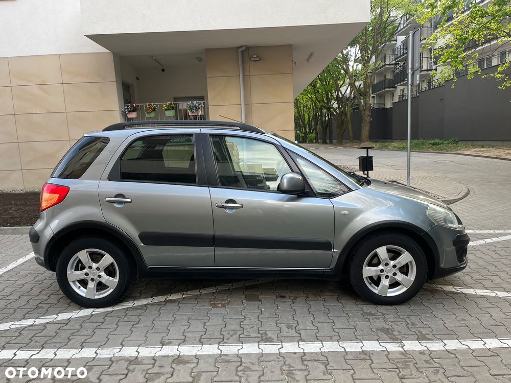 Suzuki SX4 1.6 Premium - 5