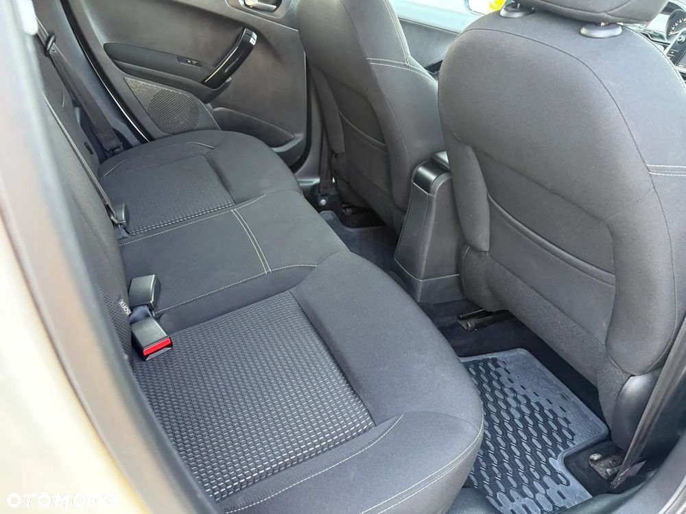 Peugeot 208 1.2 PureTech Style - 25
