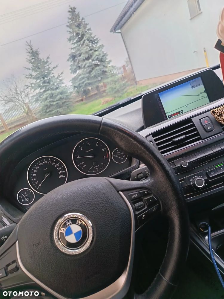 BMW Seria 3 318d Luxury Line - 4