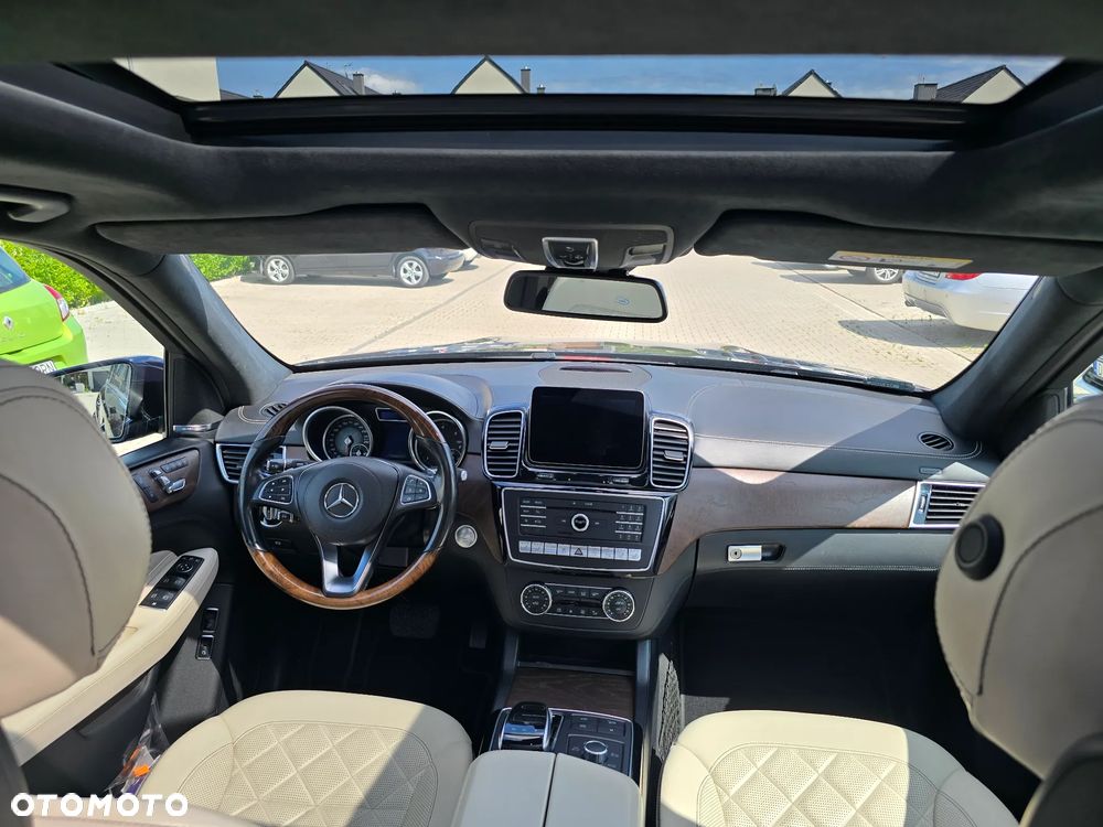 Mercedes-Benz GLS 350 d 4-Matic - 23