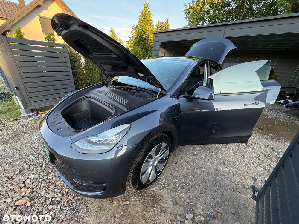 Tesla Model Y Long Range Dual Motor AWD - 16