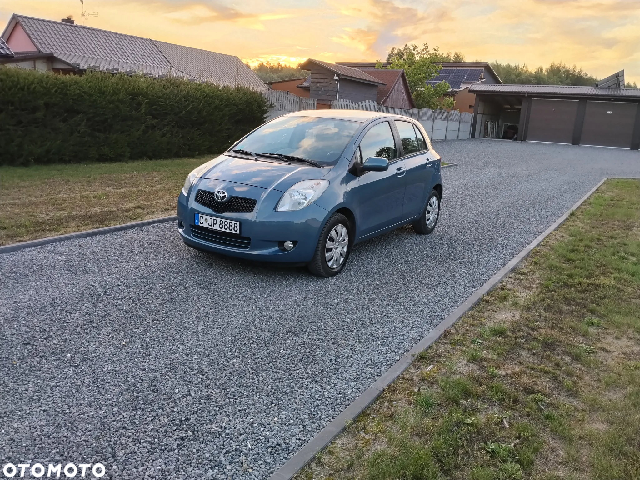 Toyota Yaris 1.3 VVT-i Sol - 8