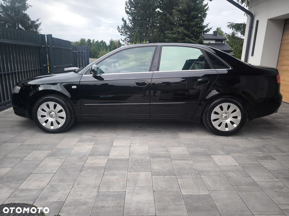 Audi A4 Limousine - 14