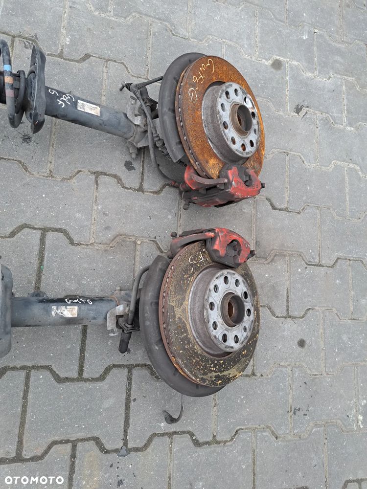 Volkswagen Golf VI Zwrotnica lewa prawa kopyto mc-pherson - 2