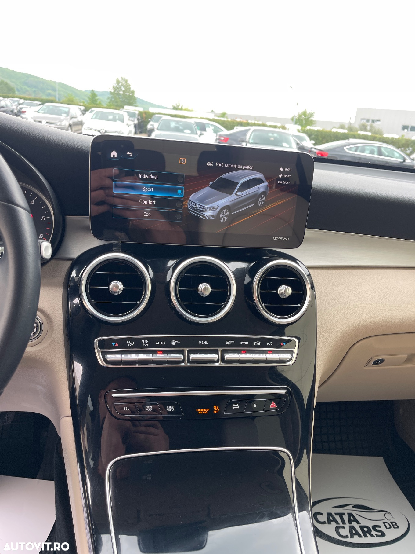 Mercedes-Benz GLC 200 d 4Matic 9G-TRONIC - 35