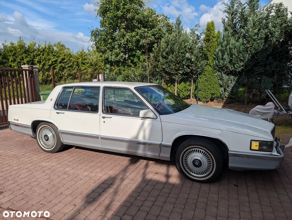Cadillac Deville - 3