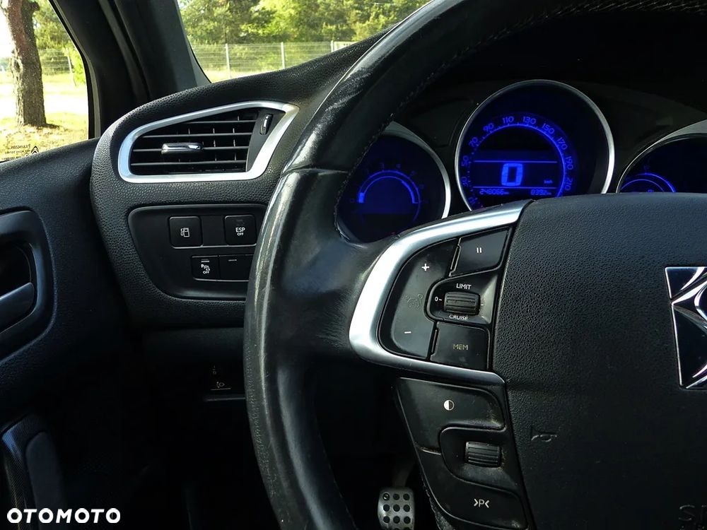 Citroën DS4 1.6 HDi SoChic - 29