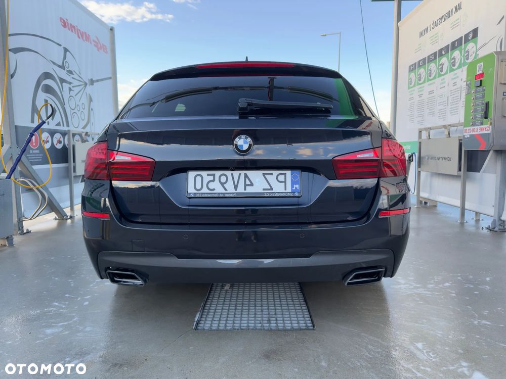BMW Seria 5 M550d xDrive Touring Sport-Aut - 6