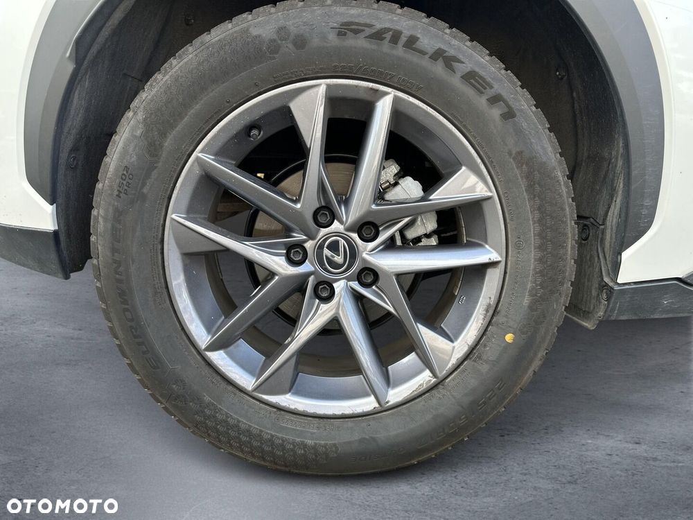 Lexus LBX 1.5 Hybrid - 22
