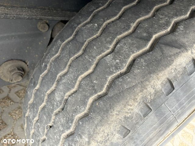 Kögel Kurtyna, SAF, oś podnoszona, dach podnoszony - 17